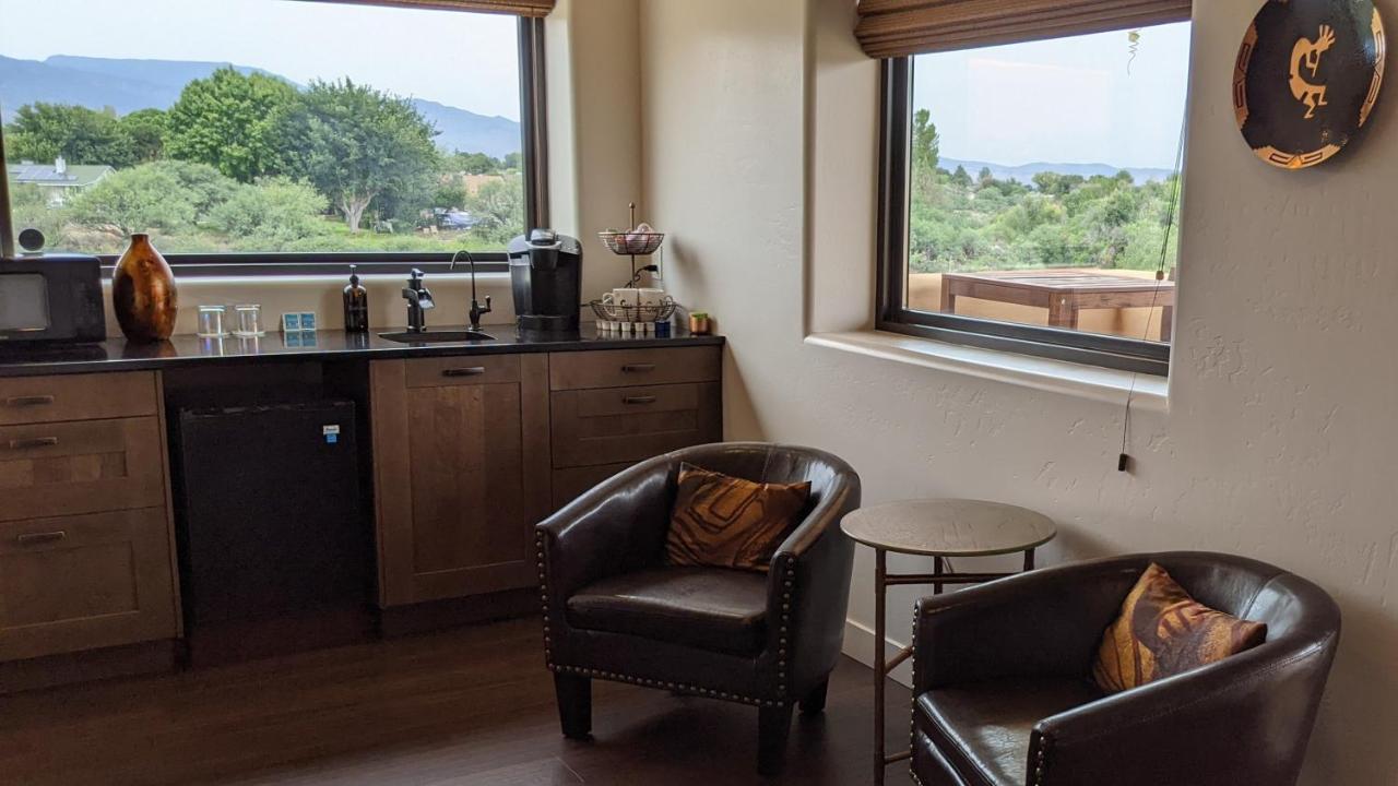 Origins Bed And Breakfast Котънууд Екстериор снимка